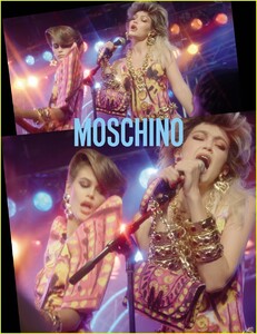 moschino-campaign-january-2020-04.thumb.jpg.8cdaacf4987000c0960e843ea3751c34.jpg