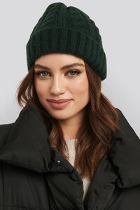 nakd_cableknit_chunky_beanie_1015-002484-0086_01l.thumb.jpg.3cb52e0b8ab293f383994ee262e8c87c.jpg