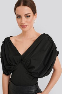 nakd_dolman_sleeve_top_1017-000631-0002_01g.thumb.jpg.46f38efee6629cd33b3db1a2b59ca6c9.jpg