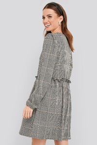 nakd_frill_detailed_check_oversize_dress_1100-002565-2197_01b.thumb.jpg.bc0e9c6a24e929719a38f05d4779afc2.jpg