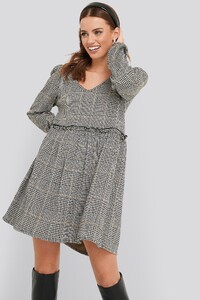 nakd_frill_detailed_check_oversize_dress_1100-002565-2197_02j.thumb.jpg.e5e3edfb8b3e88908133482cd7a9b430.jpg