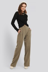 nakd_front_knot_ribbed_top_1100-002316-0002_03c.thumb.jpg.35fab3fb9afda632b8d221346aa1b6a5.jpg