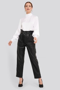 nakd_high_collar_satin_blouse_1017-000658-0001_03c.thumb.jpg.e1919e42882bd3a85dcc8dda8d770b4f.jpg