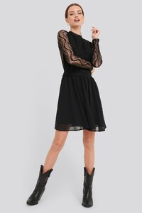 nakd_lace_anglaise_ls_mini_dress_1014-000750-0002_03c.thumb.jpg.c527418b147a429b19da510f8c27a5bc.jpg