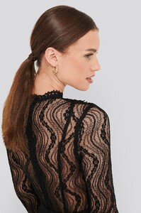 nakd_lace_anglaise_ls_mini_dress_1014-000750-0002_04g.thumb.jpg.17a9460803982338c20b7fbaa178803d.jpg