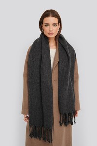 nakd_soft_braided_tassel_scarf_1015-002424-0366_01l.thumb.jpg.484721ecfef4b66e690357e956212ced.jpg
