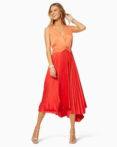 rtw_2020_02_s1_A0220307_viviana_dress_mandarin_bright_red_9979_5000x@2x.jpg