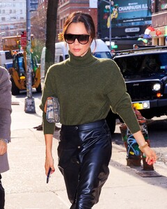 victoria-beckham-style-and-fashion-nyc-01-25-2020-1.jpg