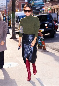 victoria-beckham-style-and-fashion-nyc-01-25-2020-2.jpg