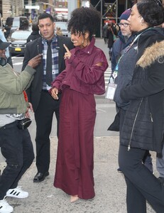 yara-shahidi-outside-build-series-in-nyc-01-14-2020-4.jpg