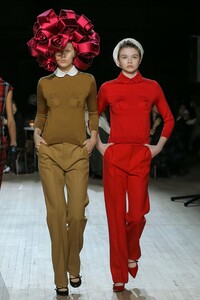 -00029-Marc-Jacobs-MJI_RUNWAY_Fall2020_Look29_MARJAN_MADELINE.thumb.jpg.0598cccc84cbd7cea958ac5589f1f265.jpg