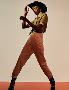 0-ANOK_YAI_VOGUE_PARIS_FEBRUARY_2020_JOSH_OLINS-109-PREVIEW.thumb.jpg.96ae326db3f179ce153ac7109ab880c1.jpg