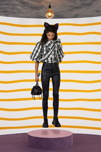 00004-Red-Valentino-RTW-Fall-20.thumb.jpg.e51cc40351951ce4a27caf046c27a521.jpg