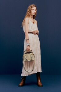 00006-Chloe-Pre-Fall-20.jpg