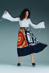 00007-FRANCOISE-FALL-20-RTW-CREDIT-IMAGE-GROUPE.thumb.jpg.8dbcd0c840625a6898f3c403b4ac2e76.jpg