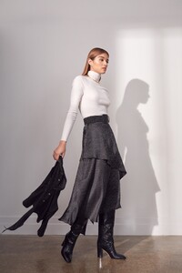 00009-Laura-Garcia-Ready-to-wear-Fall20.thumb.jpg.46ba20fa7bfbdbb5c76a19a48a214113.jpg