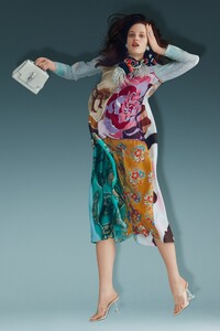 00012-FRANCOISE-FALL-20-RTW-CREDIT-IMAGE-GROUPE.thumb.jpg.11ae52e205e3f56511f7f0db617cebc0.jpg