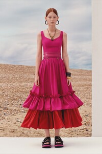 00012-McQueen-Resort-SS20.thumb.jpg.1a2844d4556940fc6a380eeecac2fd63.jpg