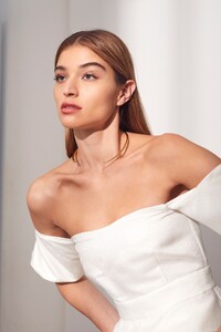 00016-Laura-Garcia-Ready-to-wear-Fall20.thumb.jpg.0b376c27ec6e743f901614eca8641e2c.jpg