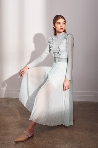 00017-Laura-Garcia-Ready-to-wear-Fall20.thumb.jpg.443ae732f495b87434a9808cf5f11e6e.jpg