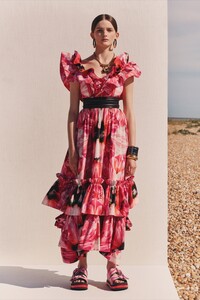 00022-McQueen-Resort-SS20.thumb.jpg.55edd78170e1a513251653b5edcbc6c4.jpg