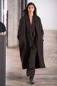00025-The-Row-RTW-Fall-2020.thumb.jpg.3256e5e812b27306b44780757c15b0e2.jpg