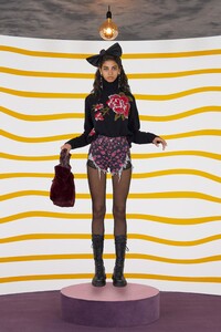 00026-Red-Valentino-RTW-Fall-20.thumb.jpg.7db14faac5573c9f506a39e8573055f1.jpg