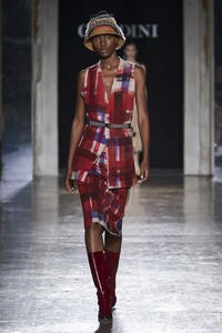 00032-cividini-fall-20-RTW.thumb.jpg.aebd6a05ff73e19cc30caf43aa9288e8.jpg