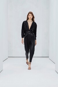 00035-IRO-SS20-RTW.jpg