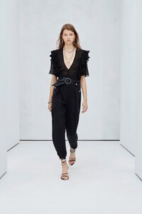 00038-IRO-SS20-RTW.jpg