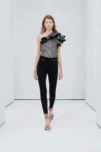 00040-IRO-SS20-RTW.jpg