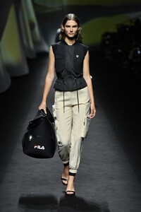 00042-FILA-SS20-Ready-to-Wear.thumb.jpg.08c89943cd063f67f4c55eea63e9c3c7.jpg