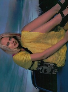 ARCHIVIO - Vogue Italia (February 1999) - Multicolor Outwear - 007.jpg