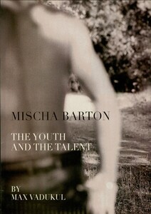 ARCHIVIO - Vogue Italia (November 2004) - Mischa Barton - 001.jpg