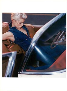 ARCHIVIO - Vogue Italia (August 2001) - A Streak Of Blue Denim - 011.jpg