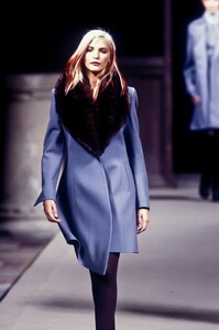 1065318614_MartineSitbon1994WomenRTW34.thumb.jpg.1ede3cf0818b1151801ee6172e86aaff.jpg