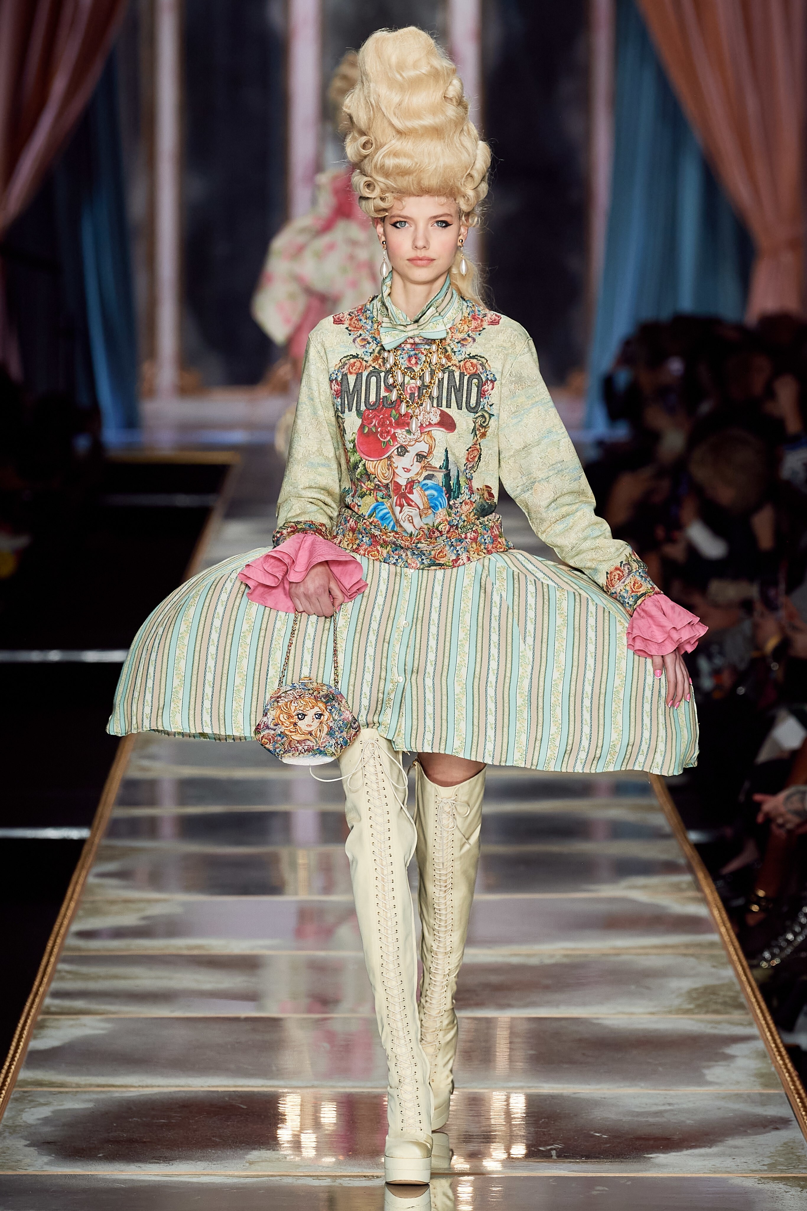 Designer collections. Moschino FW 2020.