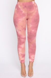 11-11-19_Studio_3_RM_RE_PR_10-42-13_10__ATB0027_Pink_0830_EH.jpg