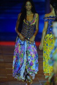 1100706251_versace-ss-1993(11).thumb.jpg.e5bd049d8ab0cef960779c23ae677978.jpg