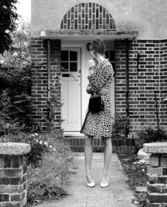 1105992833_10--6--ItalianVogue-06_v1LR1.thumb.jpg.9795dba5258aafe35709c97d4d11c484.jpg