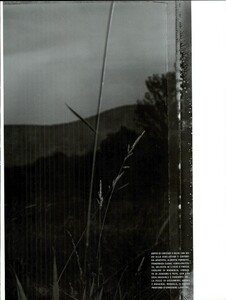 ARCHIVIO - Vogue Italia (December 2000) - Uma Thurman - 008.jpg