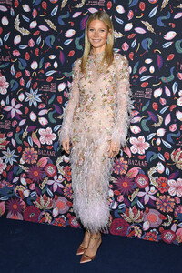 Gwyneth+Paltrow+Harper+Bazaar+Exhibtion+Musee+t24XxD2iYWfx.jpg