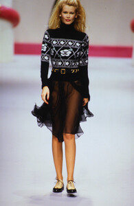 chanel-fw-1995 (35).jpg