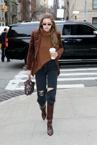        gig120220BZNimage6.jpg