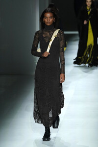 Liya+Kebede+Bottega+Veneta+Runway+Milan+Fashion+Wgd4-8p3zMqx.jpg