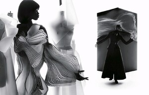 1180443169_VogueJapanJanuary2019-9.thumb.jpg.54e67cf30fc9034d629c125ea7bc982f.jpg