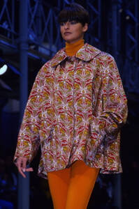 1203007340_alaia-fw-1989(2).thumb.jpg.f25e6b83468a755e0f575fc756d5897f.jpg