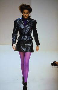 1209745397_veronique-leroy-fw-1995(2).thumb.jpg.f04487fec429ea7165fd7a374c79d6dd.jpg