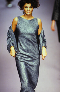 1230867100_karl-lagerfeld-fw-1995(30).thumb.jpg.f4bdcc136937eb9cc7c236cf7ed45219.jpg