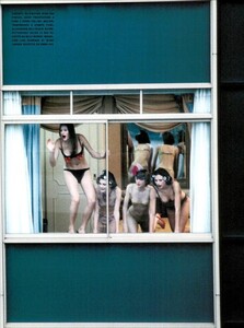 ARCHIVIO - Vogue Italia (February 2001) - The Vagaries of Fashion - 020.jpg